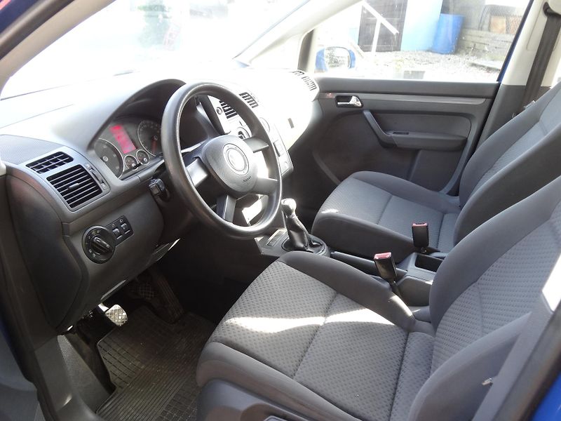 Volkswagen Touran 1.9 TDi Taž.zař. Plná nádrž - fotka 2 z 8