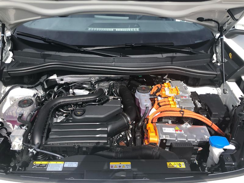 Volkswagen Tayron People 1,5 TSI 150 kW eHybrid - fotka 30 z 30