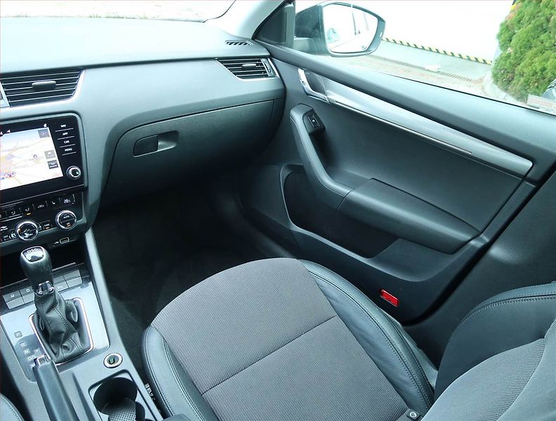 Škoda Octavia (2018) Style Plus 2.0 TDI, Automat - fotka 8 z 18