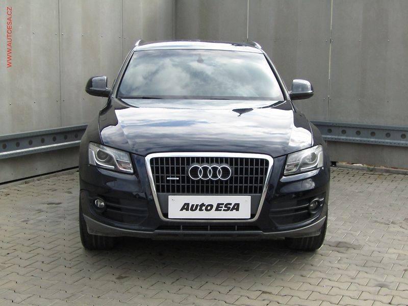 Audi Q5 (2009) 2.0 TFSi quattro, S-line - fotka 2 z 18