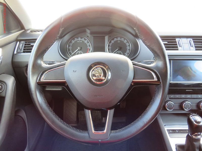 Škoda Octavia (2018) 1.6 TDi, ČR, Ambition - fotka 17 z 19