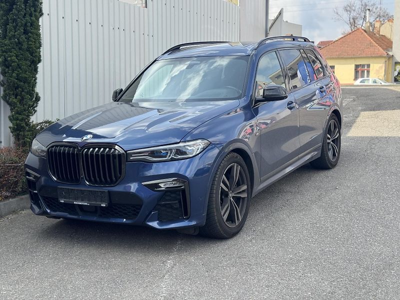 BMW X7 (2020) M50i PANO B&W TV NIGHTvis - fotka 2 z 12