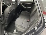 Hyundai i30 1.6 i 88kW ČR 1.MAJ.REZERVACE  - náhled 18