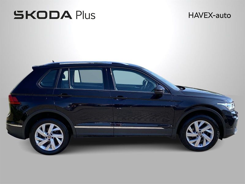 Volkswagen Tiguan (2021) 2.0 TDI 4Motion DSG Life - fotka 32 z 34