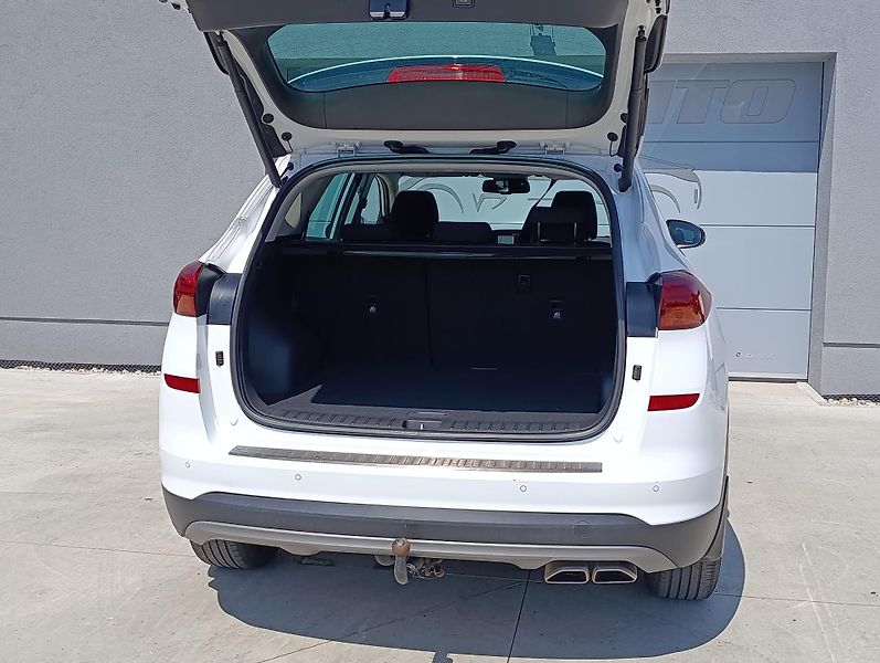 Hyundai Tucson 1.6T-GDI ADVENTURE DCT ČR  - fotka 9 z 40