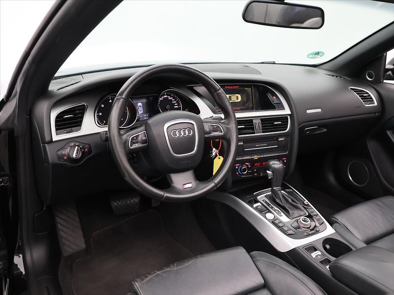 Audi A5 3,0 TDI 176kW quattro S-line - fotka 33 z 41