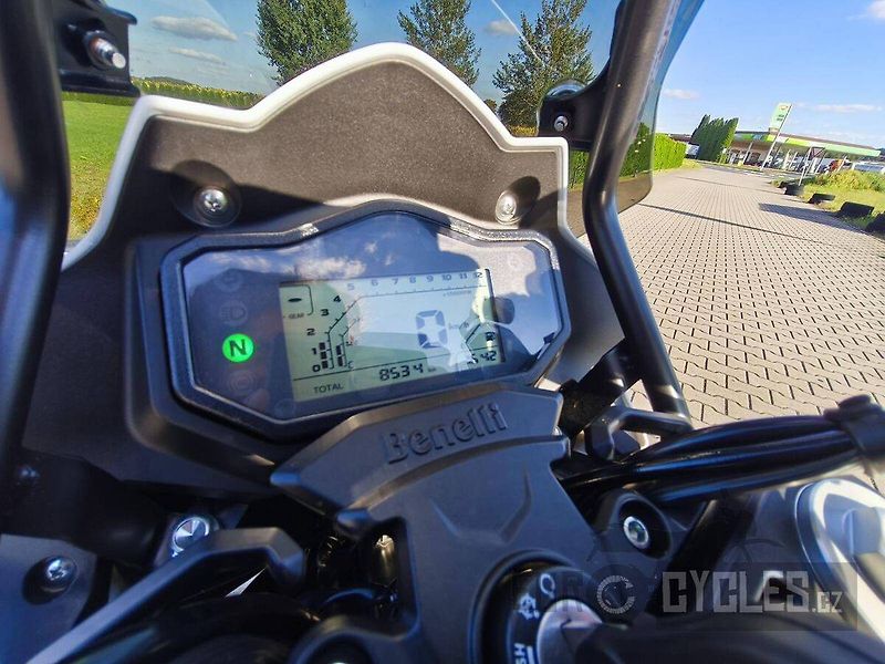 Benelli TRK 251 (2025) - fotka 11 z 11