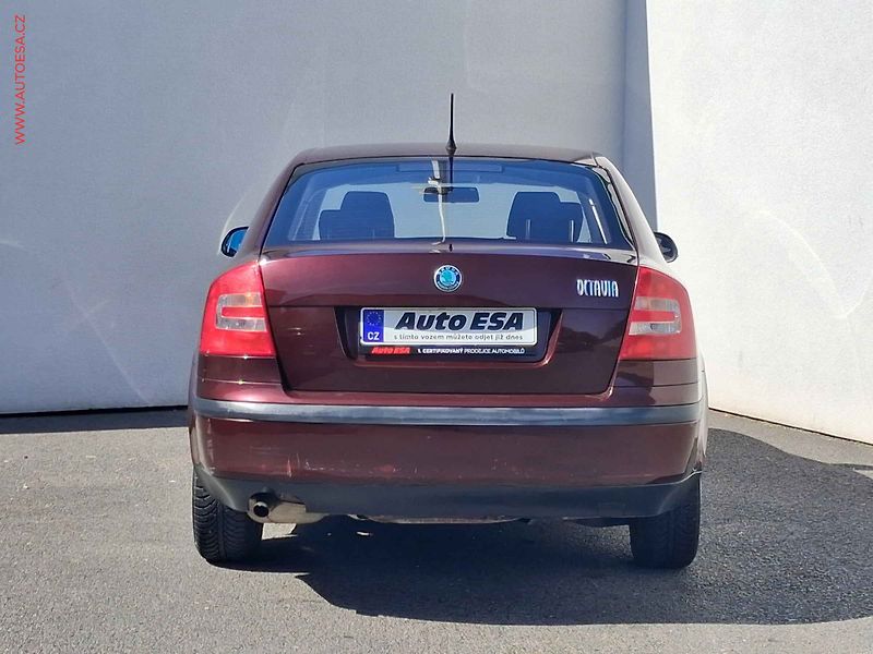 Škoda Octavia (2011) 1.4i 16V, ČR, servis.kniha - fotka 5 z 15