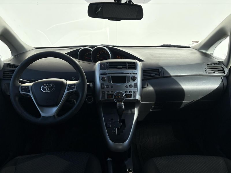 Toyota Verso 2.2 D-4D 110kW AT 7 míst - fotka 5 z 20