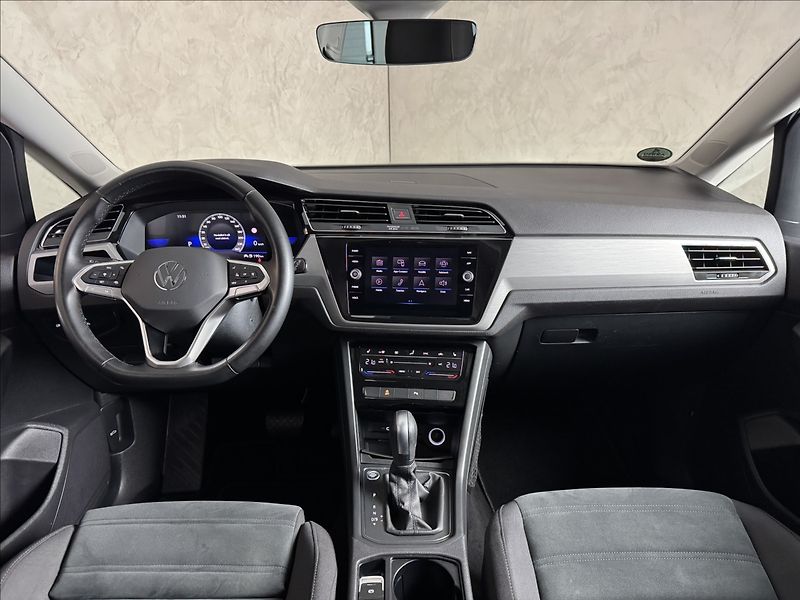 Volkswagen Touran 2,0 TDi  DSG Comfortline LED V - fotka 16 z 43