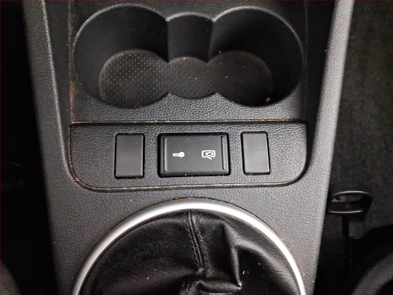 Škoda Fabia (2008) 1.2 12V, po STK, Tažné - fotka 16 z 17