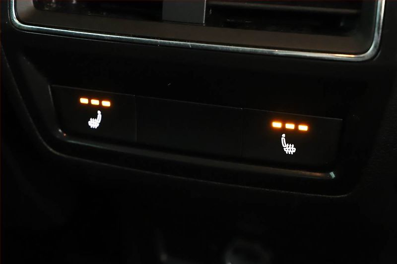 Škoda Karoq (2019) Style 1.6 TDI, Automat - fotka 9 z 16