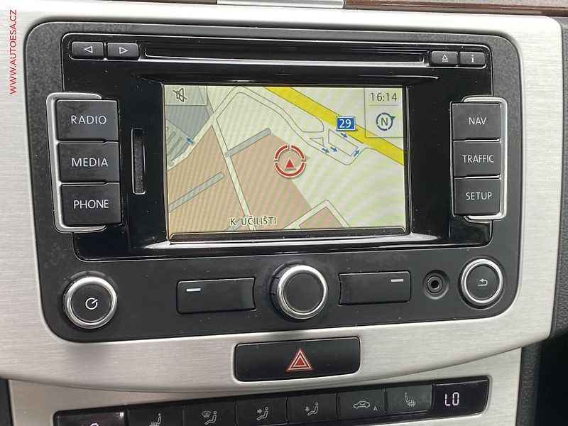 Volkswagen Passat (2014) 2.0 TDi 4x4, Comfortline - fotka 16 z 19