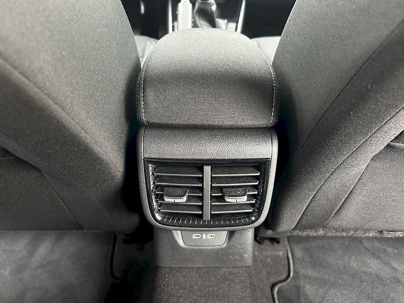 Škoda Fabia (2025) 1.0 TSI 85kW MP6 Top Selection - fotka 27 z 33