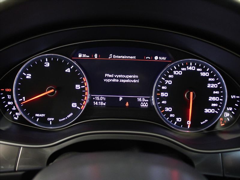 Audi A6 3,0 TDI 160KW S-Line top stav - fotka 22 z 32