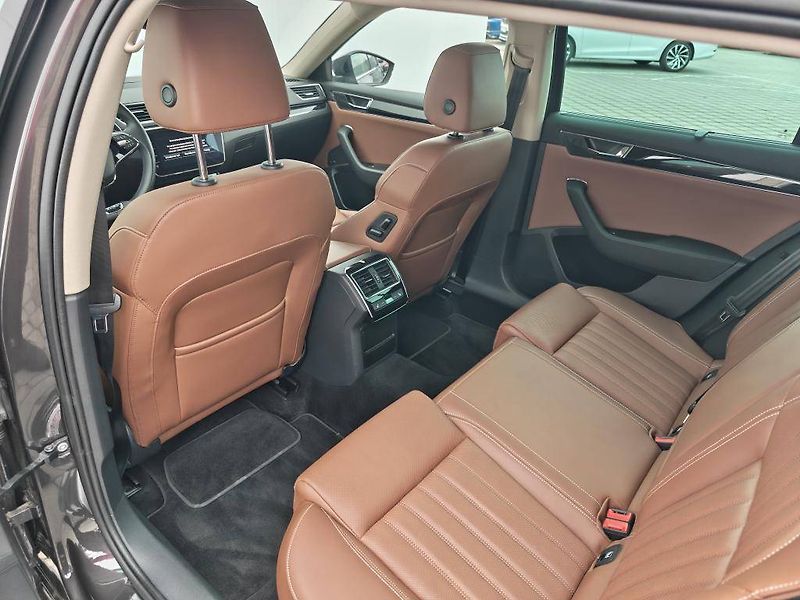 Škoda Superb L&K 7DSG 2,0TSI - fotka 7 z 26