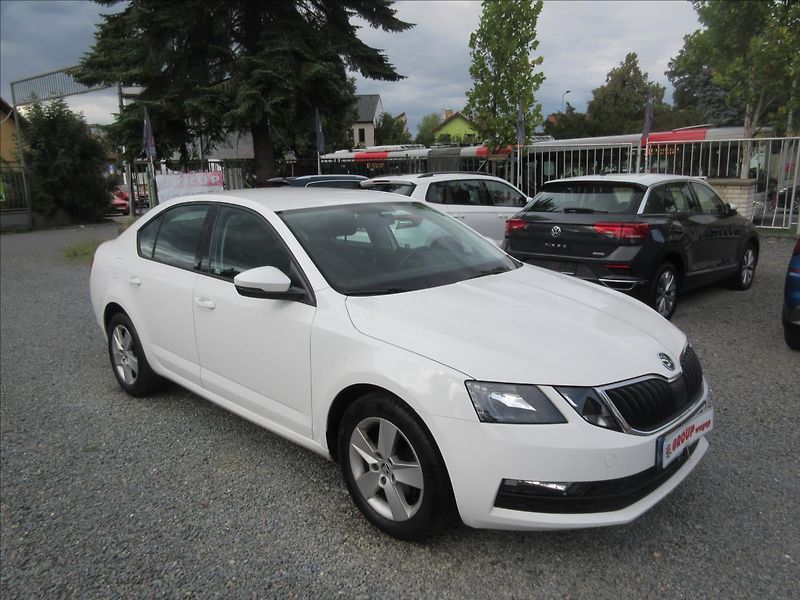 Škoda Octavia 1,6 TDI 85kW - fotka 2 z 11