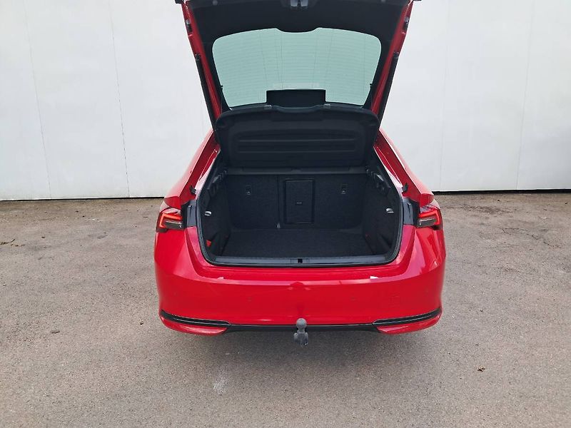 Škoda Octavia (2025) IV Sportline 1.5 TSI m-HEV / 1 - fotka 29 z 30
