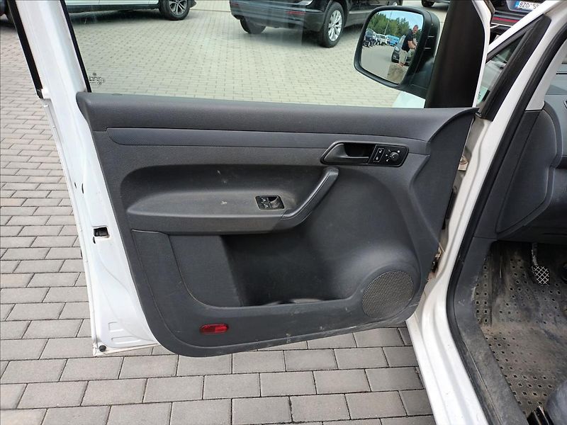 Volkswagen Caddy 2,0 CNG,ČR,KLIMA,VADA MOTORU - fotka 13 z 26