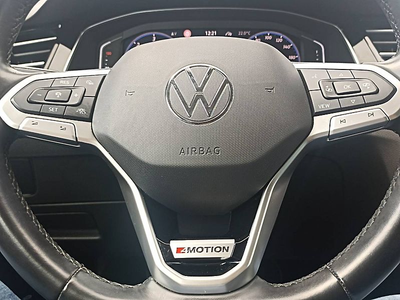 Volkswagen Passat (2023) 2.0 TDI 4x4 147kW Webasto Tažn - fotka 26 z 35