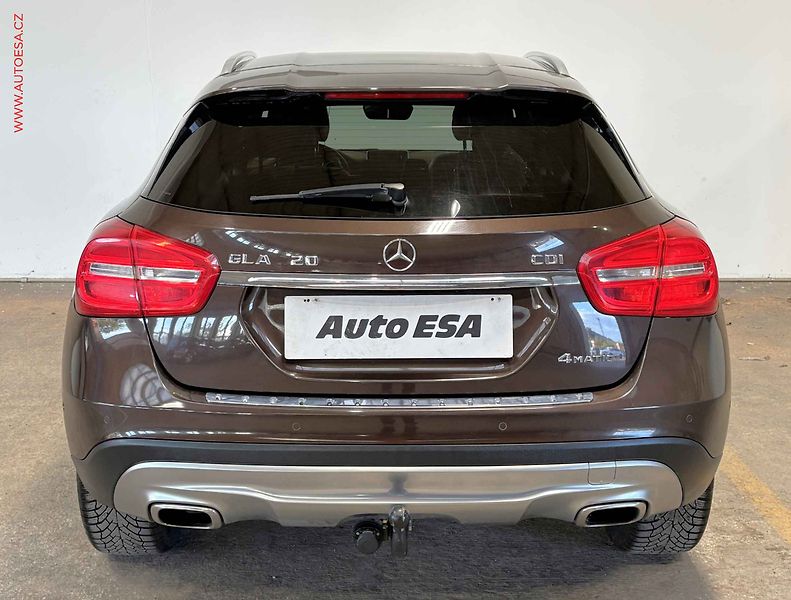 Mercedes-Benz GLA (2014) 2.2DCi 4Mat, ČR, AT - fotka 5 z 17