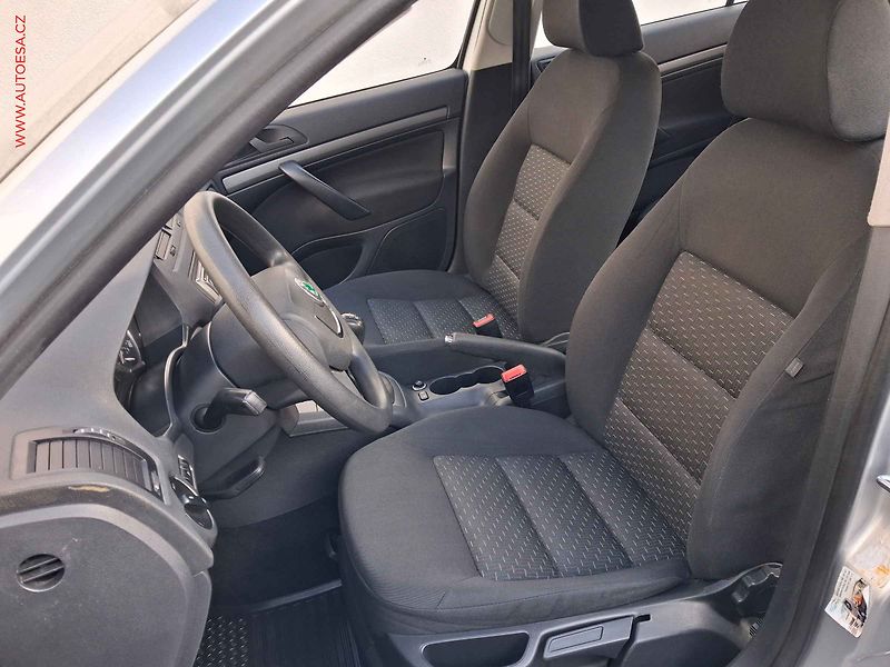 Škoda Octavia (2009) 1.6MPi, 2.maj,ČR, El.výbava - fotka 9 z 14