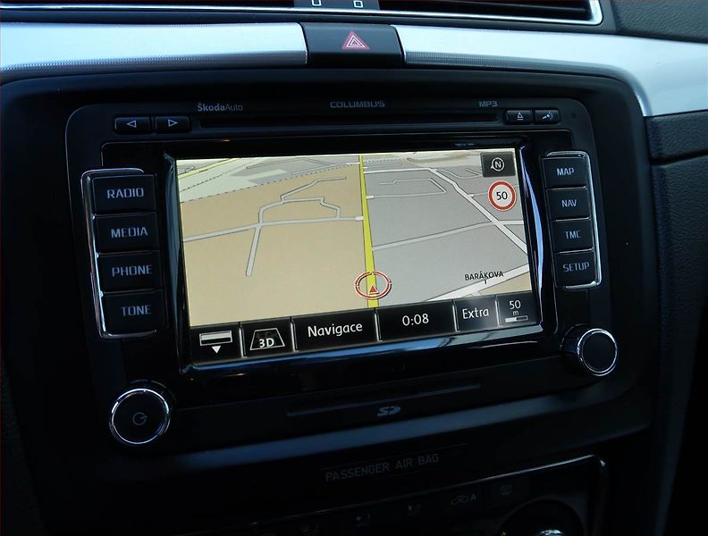 Škoda Superb (2012) 1.8 TSI, 4X4, Serv.kniha - fotka 21 z 22