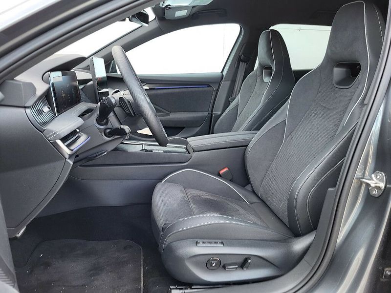 Škoda Superb Sportline 2,0TDI 110kW - fotka 9 z 31
