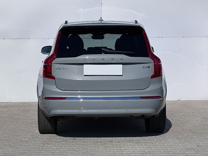 Volvo XC90 Plus Bright B5 AWD 173kW - fotka 7 z 31
