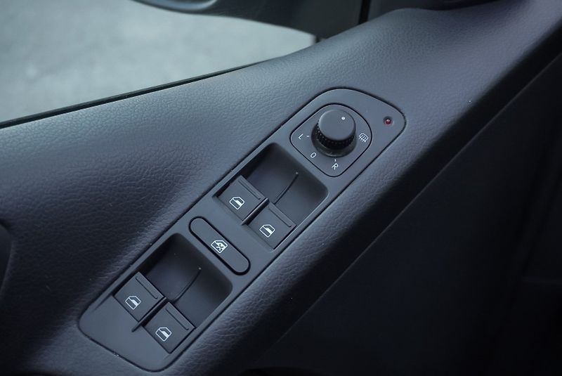 Volkswagen Tiguan 1.4 TSi 90kW TREND - fotka 26 z 33