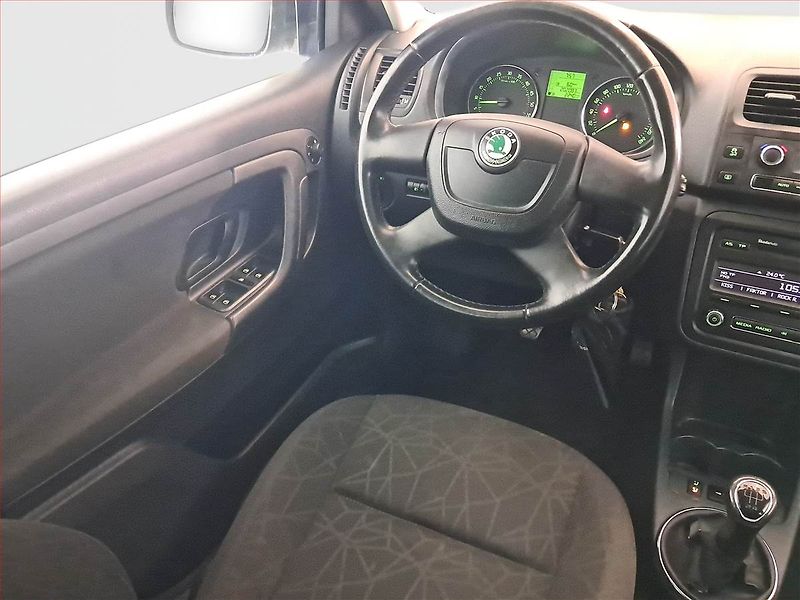 Škoda Fabia (2013) 1.6 TDI, Serv.kniha, po STK - fotka 7 z 18