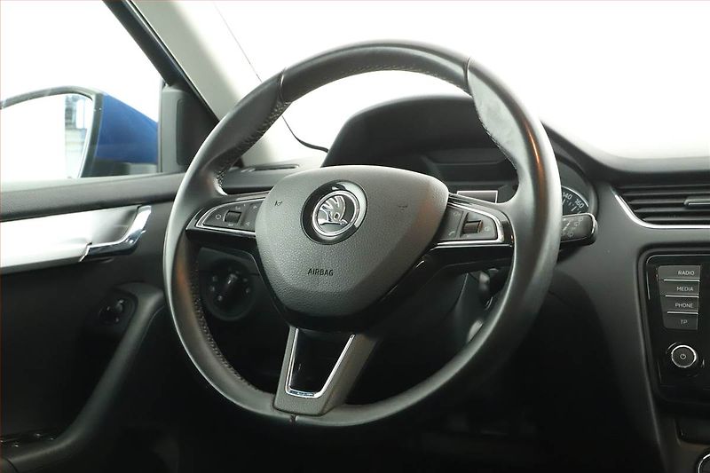 Škoda Octavia (2014) 2.0 TDI, Bi-Xenony, Tempomat - fotka 11 z 13
