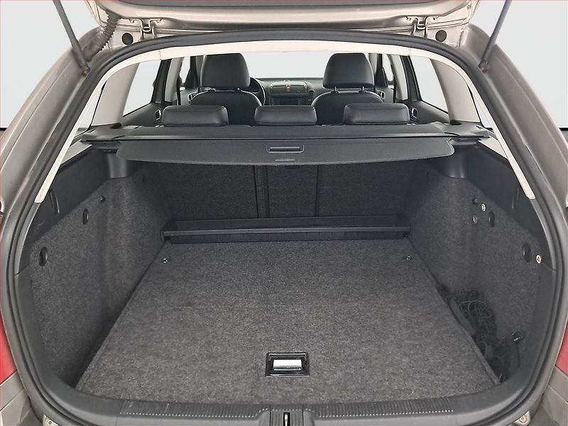 Škoda Octavia (2006) Scout 2.0, 4X4, po STK, Tažné - fotka 13 z 21