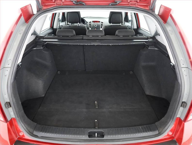 Kia Ceed (2010) 1.6 CRDi, jezdí výborně - fotka 15 z 16