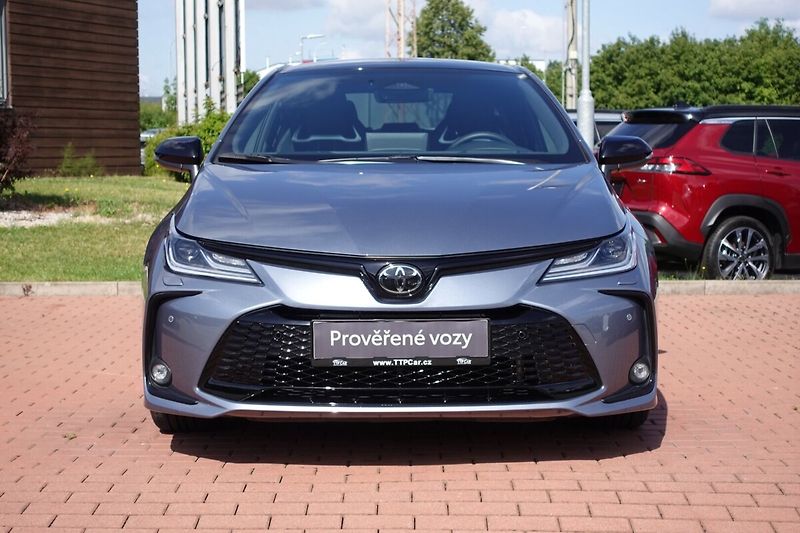 Toyota Corolla 1,8 HEV GR Spot - fotka 2 z 31