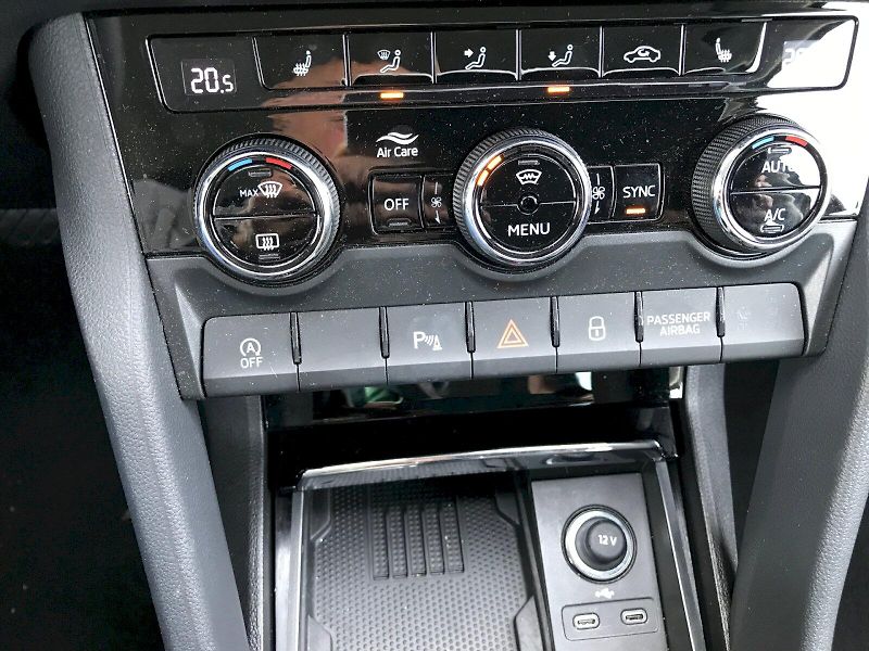 Škoda Karoq (2025) SEL TOP TS 110/1.5 A7F - fotka 26 z 29