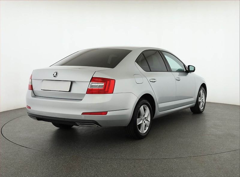 Škoda Octavia (2013) 1.4 TSI, Serv.kniha, Tempomat - fotka 5 z 16