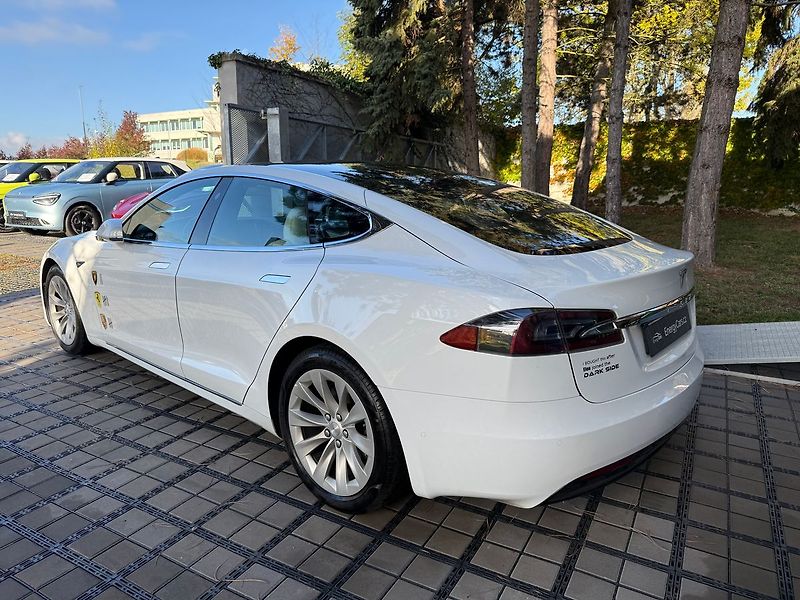 Tesla Model S Long Range Plus AWD EAP - fotka 4 z 37