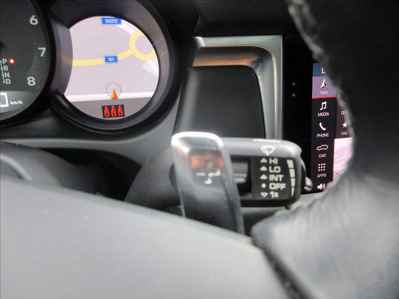 Porsche Macan Pano, 360, 1.maj. ČR, DPH, Akt - fotka 26 z 41