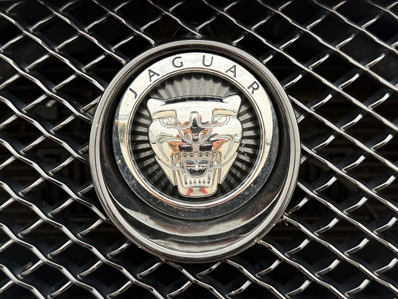 Jaguar XF 3,0 V6 S/C AWD REZERVACE - fotka 7 z 47
