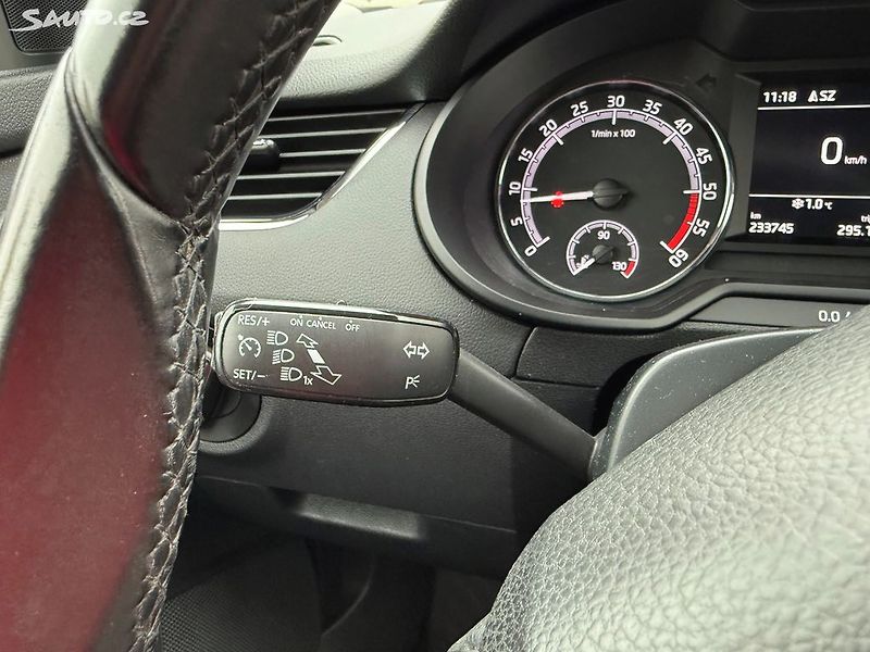 Škoda Octavia 1.6 TDi DSG - fotka 24 z 32