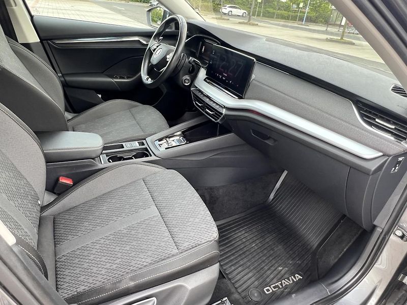 Škoda Octavia (2023) 2.0TDi 110kW DSG Style - fotka 8 z 15