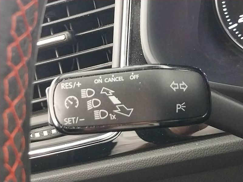 Seat Leon (2020) 1.5 TSI, Serv.kniha, Kůže - fotka 18 z 22