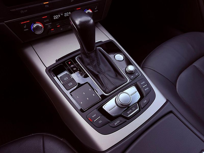 Audi A6 3.0 TDi Allroad Quattro,ČR,1.M - fotka 24 z 30