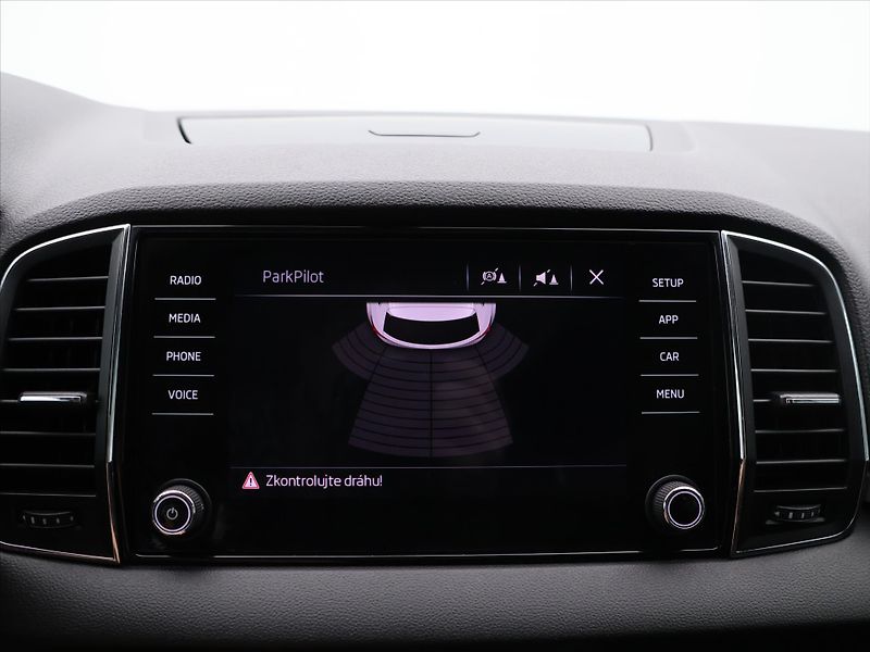Škoda Karoq 1,6 TDI 85kW Ambition CZ DPH - fotka 20 z 29