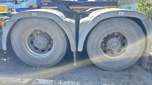 MAN TGX (2009) 6x4 V8 hydr. retard 90t 680HP - fotka 5 z 10