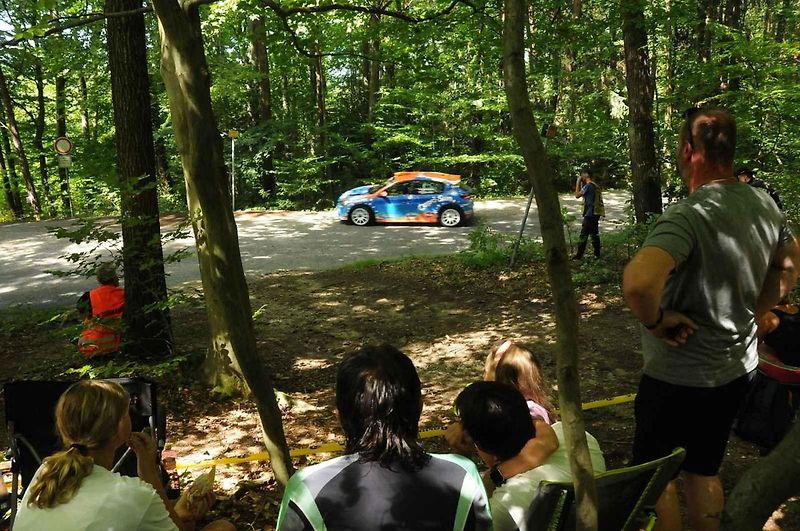 V rámci přípravy na víkendový 53. ročník Barum Czech Rally Zlín absolvovala třicítka pilotů úterní test na trati Ludkovice - Biskupice.