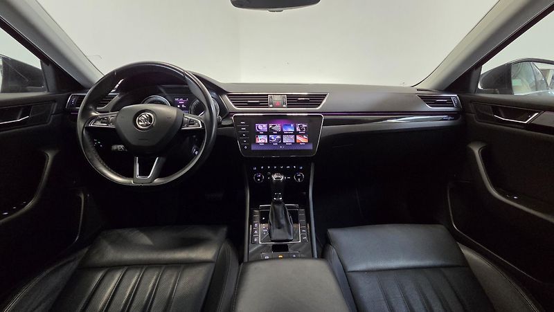 Škoda Superb - fotka 6 z 6