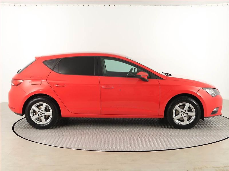 Seat Leon (2016) 1.2 TSI, Serv.kniha, Tempomat - fotka 6 z 17