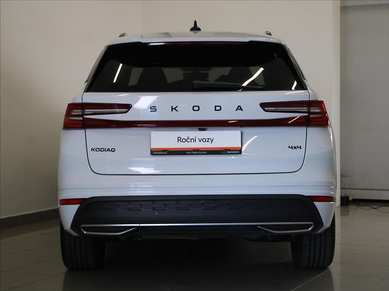 Škoda Kodiaq 2,0 TDI 4x4 Sportline 20tkm.TZ - fotka 4 z 35